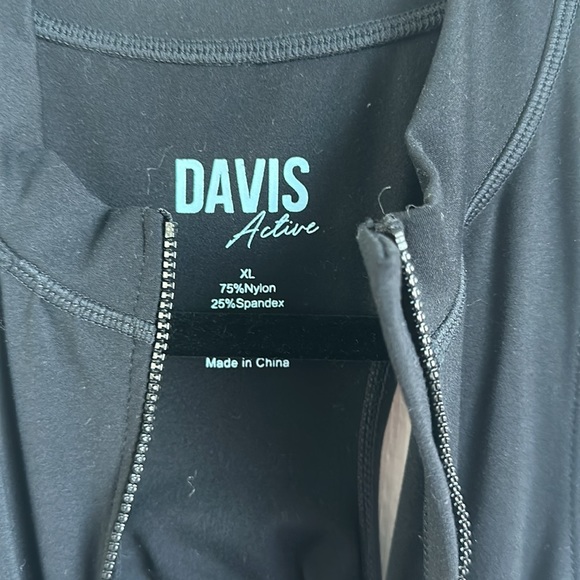 Davis Active romper - Picture 2 of 5
